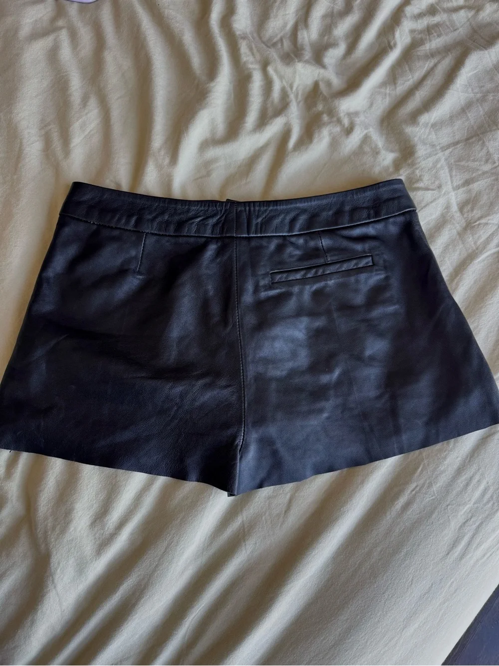Zara x Kaia Gerber Real Sheepskin Leather Mini Skirt Black XS 5479/002